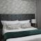 Cronin Luxury Accommodation Room 1