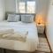 Spacious 4 Bed with Free Parking - 南安普敦