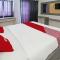 OYO 92317 Apartment Riverview By Alima View