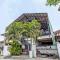 SPOT ON 92452 Griya Sandi Residence Family NearPantai Boom