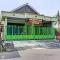 SPOT ON 92535 Guest House Pak Darso