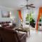 Tranquil Townhome, close to beach & dining