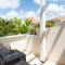 Tranquil Townhome, close to beach & dining
