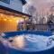 Sleeps 18 Hot Tub Pool Table Fire Pit Arcade Game - فلاغستاف