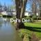 Del's den lakeside weeley bridge - 威利