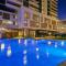Breakfast & Dinner Included - Top-Floor Apartment Maroochydore CBD