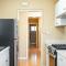 Modern 4B Retreat with Cozy Decor - Апленд