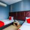 OYO 90894 Hotel Smc I-city - 莎阿南