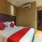 OYO 90894 Hotel Smc I-city - 莎阿南