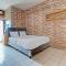 OYO 93352 Apartement Gateway Cicadas By Db Rent - 万隆