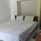 SPOT ON 93740 Madame Guesthouse