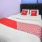 OYO 93772 Iconiq Rooms