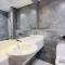 Luxury Spacious Apartment Near Downtown with Balcony and Free Parking by Belvilla - Dubaj