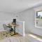 High Ceilings 3BR with Loft-2 Baths Pool & Jacuzzi - Tarzana