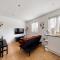 Bright & Stylish Stay Near Islington & Camden - London