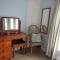 Beautiful & Peaceful Garden Retreat at The Lower Deck