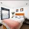 Stunning Waterfront Apartment With Spectacular Views & Parking at CAPTAINS LOFT