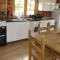 Spacious 3 bedroom cabin at Avonvale Holiday Lodge - Evesham