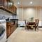 S79 Business Suite Residences - 胡志明市