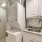 Walk to Shore Condo with Pool Access in Siesta Key - 西耶斯塔岛