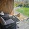 Contemporary Dublin Suite with Hot Tub - Lispapple Cross Roads