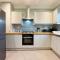 Kai's Place in Finchley - 3 Double Beds, Ideal for Families - Гендон