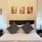 Kai's Place in Finchley - 3 Double Beds, Ideal for Families - Гендон