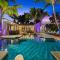 Aqua Haven- Stylish Getaway with Pool and Jacuzzi - هوليوود