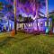 Aqua Haven- Stylish Getaway with Pool and Jacuzzi - هوليوود