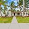 Aqua Haven- Stylish Getaway with Pool and Jacuzzi - هوليوود