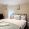 Kai's Place in Finchley - 3 Double Beds, Ideal for Families - Гендон