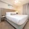 Phoenix All Suites West Hotel