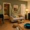 Serene 1BR Oasis in the Heart of Sens Center - Sens