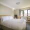 Flat 32 - Marine Court