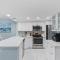 Luxury With Private Lanai Views and Close to the Pool - 那不勒斯