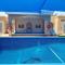 Pool House at Janabiyah - Al Janabīyah