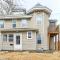Walkable Location Welcoming Unit in Omaha - Omaha
