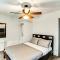 Walkable Location Welcoming Unit in Omaha - Omaha