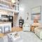 Walk to Beach Condo with Balcony in Murrells Inlet! - 默特尔比奇