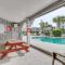 Walk to Beach Condo with Balcony in Murrells Inlet! - 默特尔比奇