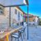 In Bocca Al Lupo with Shared Pool - Happy Rentals - Clavesana