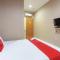 Urbanview Syariah Hotel Tiga ER near Karawang Central Plaza