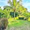 Modern 3BR Apt, River and Pool Oasis, Mauritius - Rivière Noire