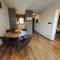 THE A-LINE SEAVIEW MALAMA APARTMENT with pool, tennis court & gym