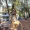 Cozy 2BR Retreat Near Lake Grego with Mountain Views - Crestline