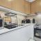 FIRST CLASS 2BR Creek Harbour & Burj Views - Dubaj