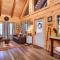 Romantic Getaways to this Rustic Cabin Rental with Stone Fireplace in Logan, Ohio - لوغان