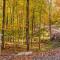 Romantic Getaways to this Rustic Cabin Rental with Stone Fireplace in Logan, Ohio - لوغان