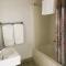 Royal Gateway Motel by OYO