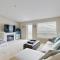 Top Floor - All The Views - 2 Bed 2 Bath Apartment in Westport